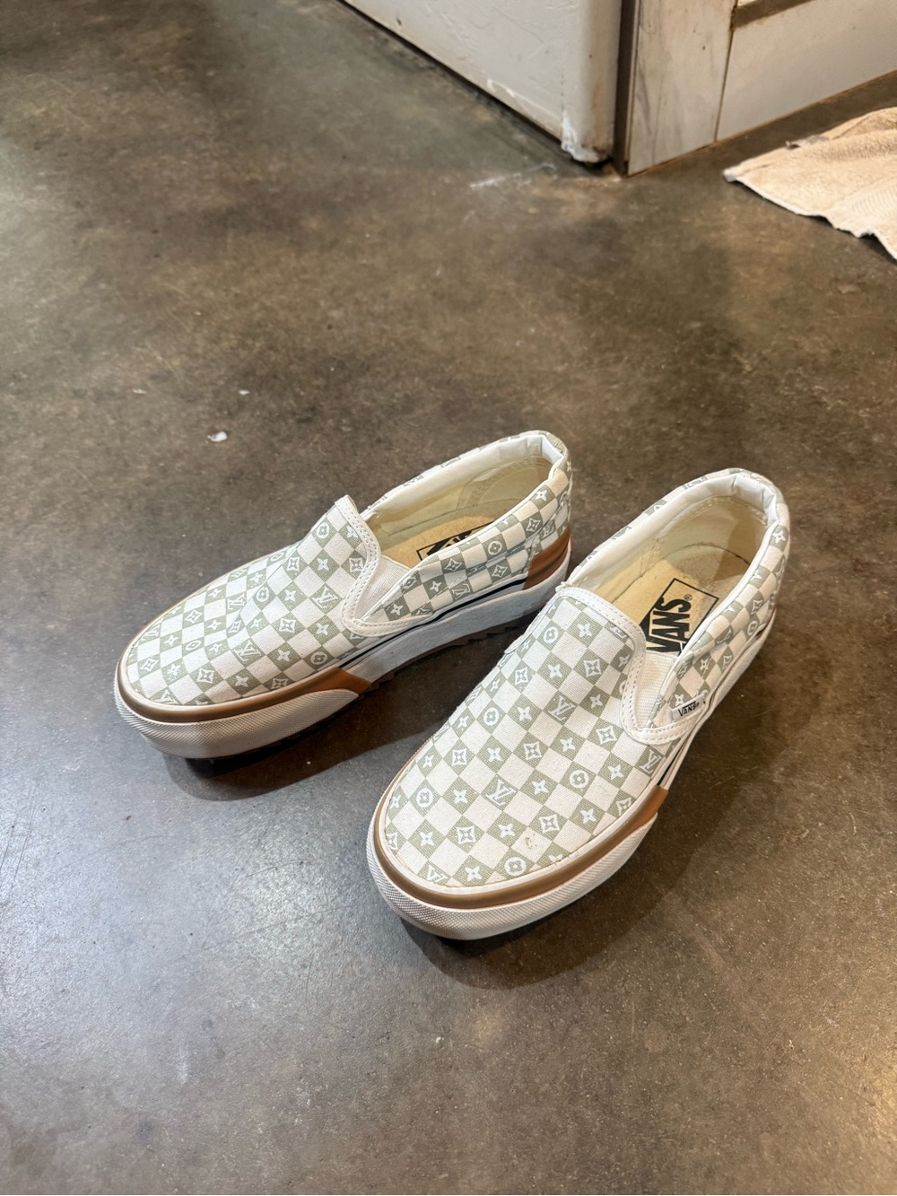 Women’s Platform Vans Checkerboard Slip-On Sneakers in Light Gray and White